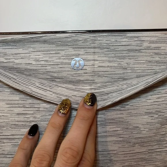 Lululemon Wunder Under Scalloped Hem High Rise Crop - Picture 3 of 6